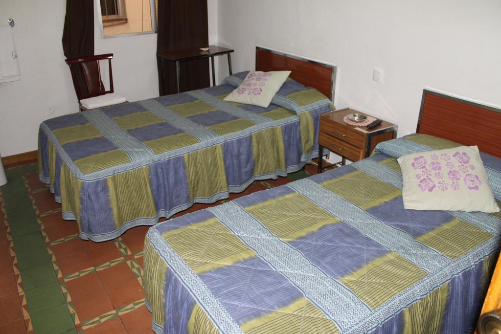 مدريد Hostal Xucar الغرفة الصورة